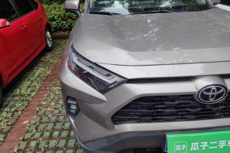Used Toyota RAV4 2023 2.0L CVT Two-Wheel Drive Fashion Plus Edition Right Front Headlight