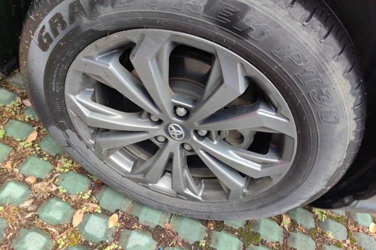 Used Toyota RAV4 2023 2.0L CVT Two-Wheel Drive Fashion Plus Edition Right Front Wheel Hub