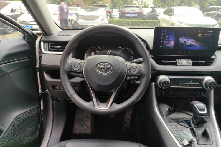Used Toyota RAV4 2023 2.0L CVT Two-Wheel Drive Fashion Plus Edition Steering Wheel