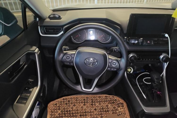 Used Toyota RAV4 2023 2.0L CVT Two-Wheel Drive Urban Edition Steering Wheel