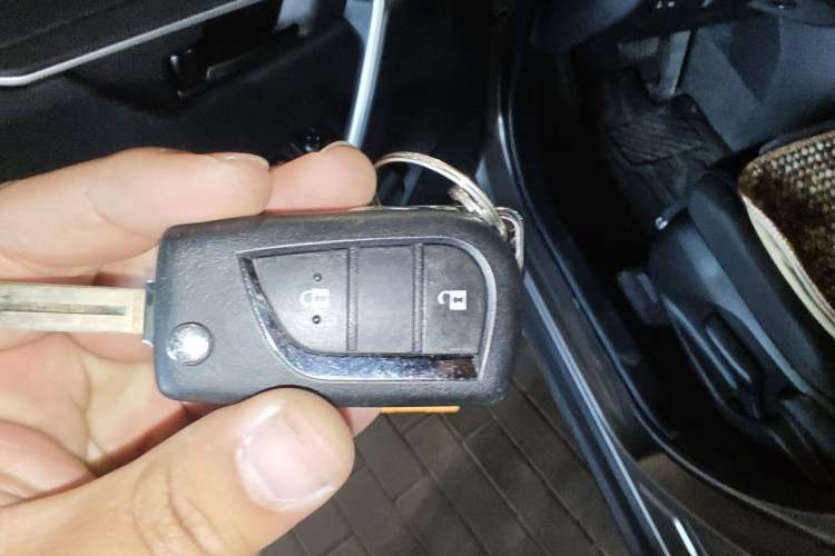 Used Toyota RAV4 2023 2.0L CVT Two-Wheel Drive Urban Edition Vehicle Key