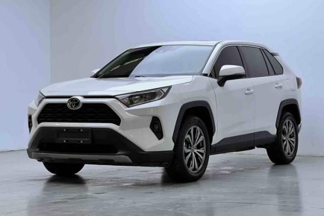 Used Toyota RAV4 2023 2.0L CVT Two-Wheel Drive Fashion Edition