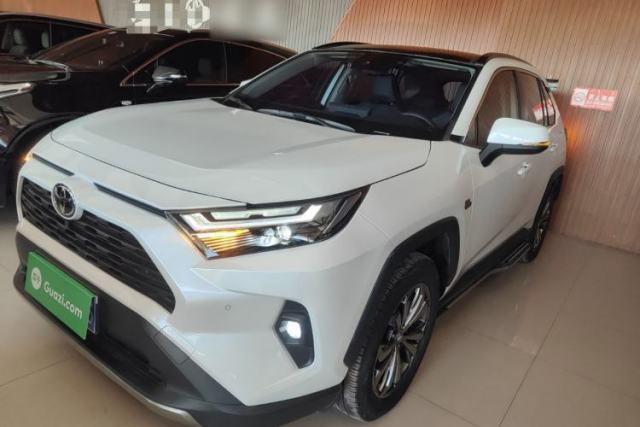 Used Toyota RAV4 2023 2.0L CVT Two-Wheel Drive 20th Anniversary Platinum Edition