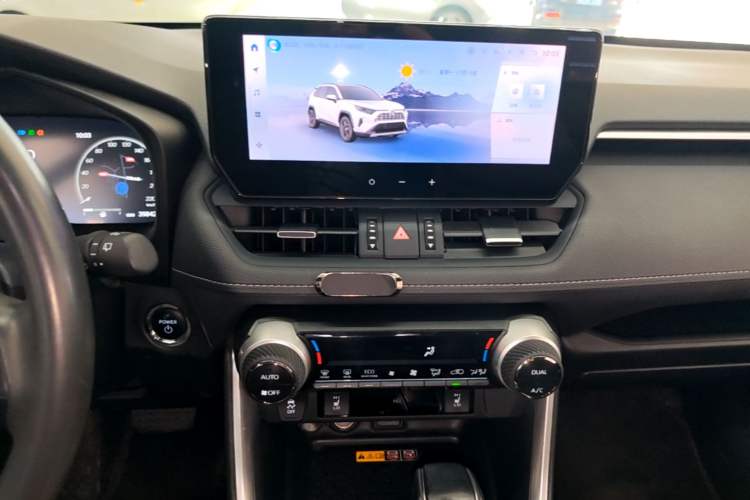 Used Toyota RAV4 2023 Dual-Engine 2.5L E-CVT Two-Wheel Drive Elite Plus Edition Audio And AC Panel