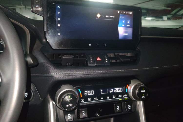 Used Toyota RAV4 2023 2.0L CVT Two-Wheel Drive Fashion Plus Edition Audio And AC Panel