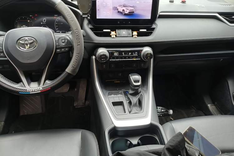 Used Toyota RAV4 2023 2.0L CVT Two-Wheel Drive Fashion Plus Edition Audio And AC Panel
