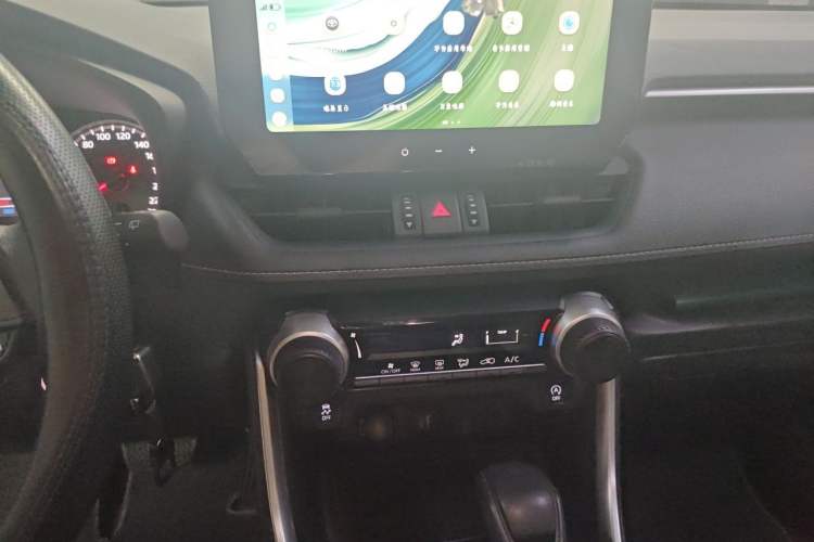 Used Toyota RAV4 2023 2.0L CVT Two-Wheel Drive Urban Edition Audio And AC Panel