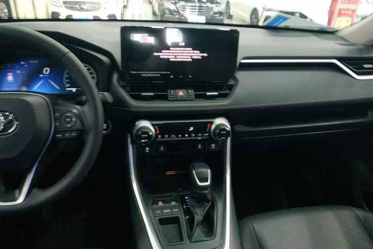 Used Toyota RAV4 2023 2.0L CVT Two-Wheel Drive Fashion Plus Edition Audio And AC Panel