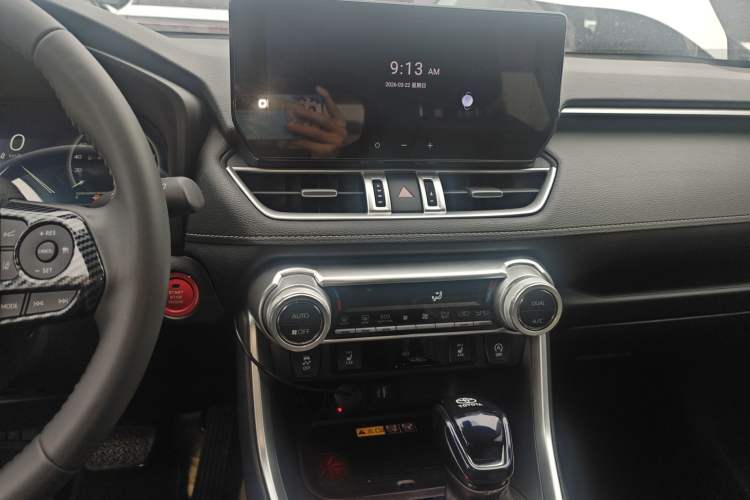 Used Toyota RAV4 2023 2.0L CVT Two-Wheel Drive Fashion Plus Edition Audio And AC Panel