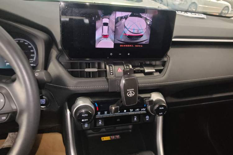 Used Toyota RAV4 2023 2.0L CVT Two-Wheel Drive Fashion Plus Edition Audio And AC Panel