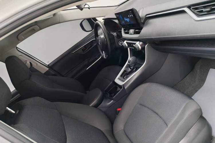 Used Toyota RAV4 2023 2.0L CVT Two-Wheel Drive Urban Edition Audio And AC Panel