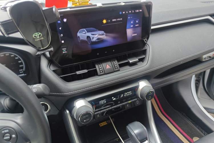 Used Toyota RAV4 2023 2.0L CVT Two-Wheel Drive Fashion Plus Edition Audio And AC Panel
