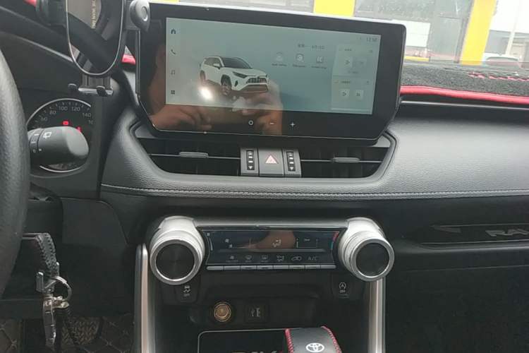 Used Toyota RAV4 2023 2.0L CVT Two-Wheel Drive Urban Edition Audio And AC Panel
