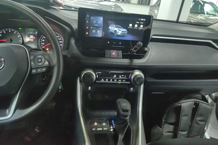 Used Toyota RAV4 2023 2.0L CVT Two-Wheel Drive Urban Edition Audio And AC Panel
