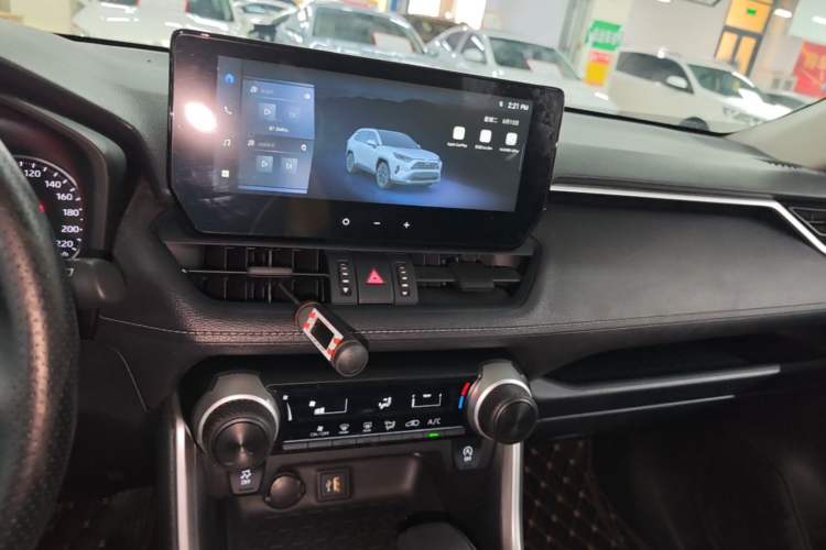 Used Toyota RAV4 2023 2.0L CVT Two-Wheel Drive Urban Edition Audio And AC Panel
