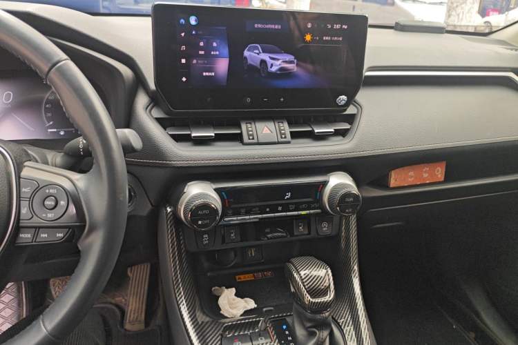 Used Toyota RAV4 2023 2.0L CVT Two-Wheel Drive Fashion Plus Edition Audio And AC Panel