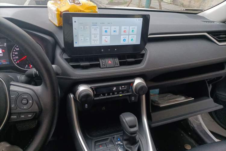 Used Toyota RAV4 2023 2.0L CVT Two-Wheel Drive Urban Edition Audio And AC Panel