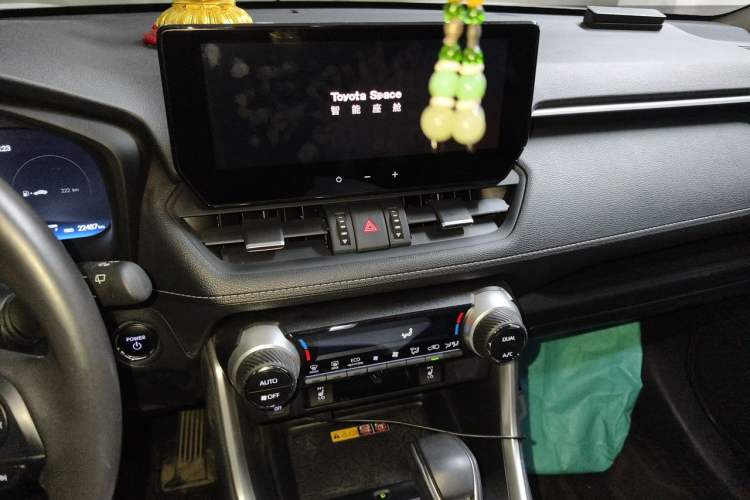 Used Toyota RAV4 2023 Dual-Engine 2.5L E-CVT Four-Wheel Drive Elite Plus Edition Audio And AC Panel