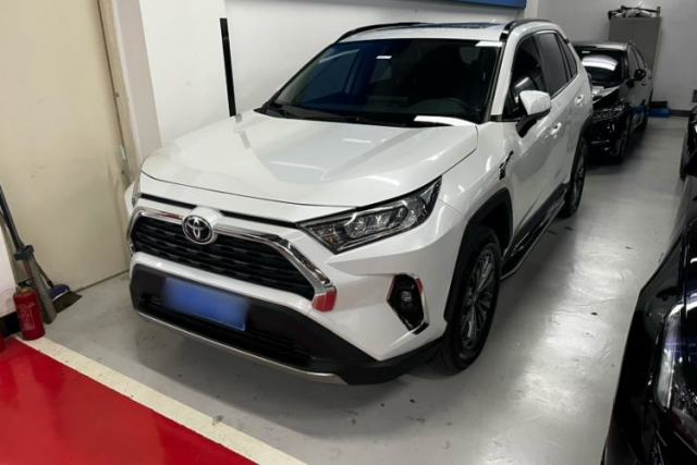 Used Toyota RAV4 2023 2.0L CVT Two-Wheel Drive Fashion Edition