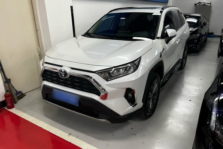 Used Toyota RAV4 2023 2.0L CVT Two-Wheel Drive Fashion Edition Guazi used car, China used car export, Used car for sale, Used cars, Cheapest cars for sale