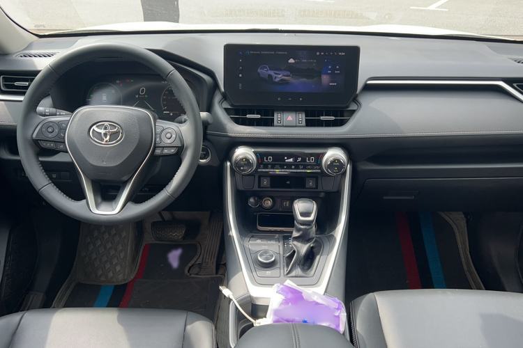 Used Toyota RAV4 2023 Dual-Engine 2.5L E-CVT Four-Wheel Drive Elite Plus Edition Center Console