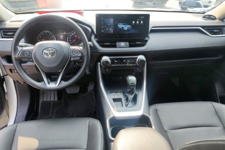 Used Toyota RAV4 2023 2.0L CVT Two-Wheel Drive Urban Edition Center Console