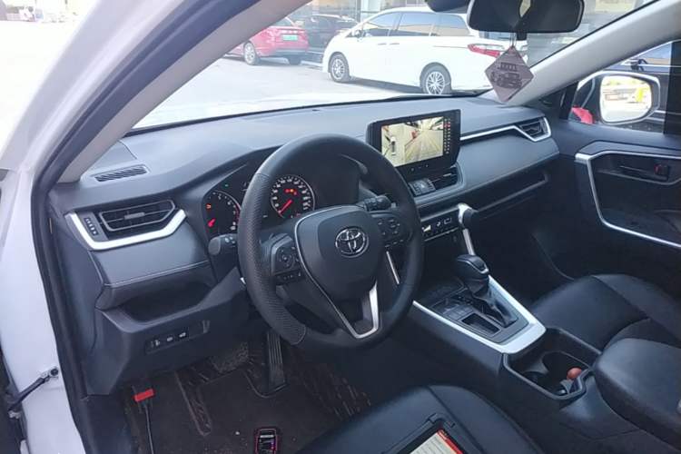 Used Toyota RAV4 2023 2.0L CVT Two-Wheel Drive Urban Edition Center Console