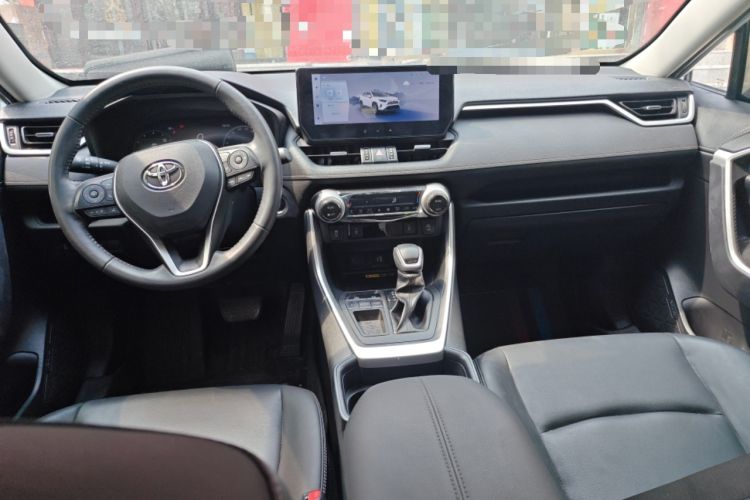 Used Toyota RAV4 2023 2.0L CVT Two-Wheel Drive Fashion Plus Edition Center Console