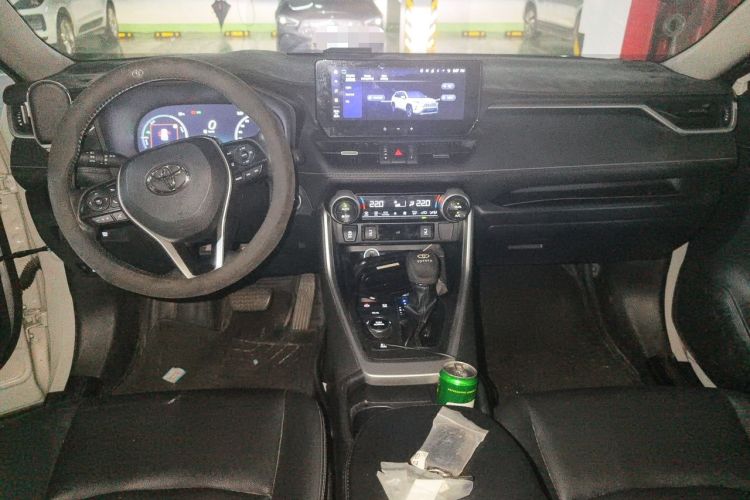 Used Toyota RAV4 2023 Dual-Engine 2.5L E-CVT Four-Wheel Drive Elite Plus Edition Center Console