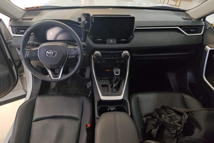 Used Toyota RAV4 2023 2.0L CVT Two-Wheel Drive 20th Anniversary Platinum Edition Center Console