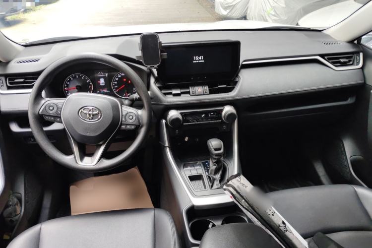Used Toyota RAV4 2023 2.0L CVT Two-Wheel Drive Urban Edition Center Console