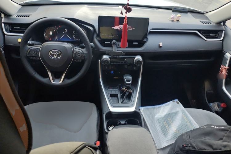 Used Toyota RAV4 2023 2.0L CVT Two-Wheel Drive 20th Anniversary Platinum Edition Center Console