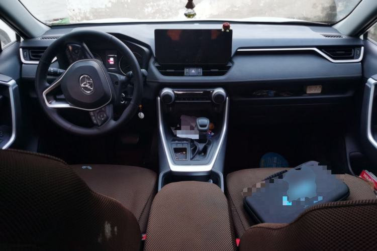 Used Toyota RAV4 2023 2.0L CVT Two-Wheel Drive Urban Edition Center Console