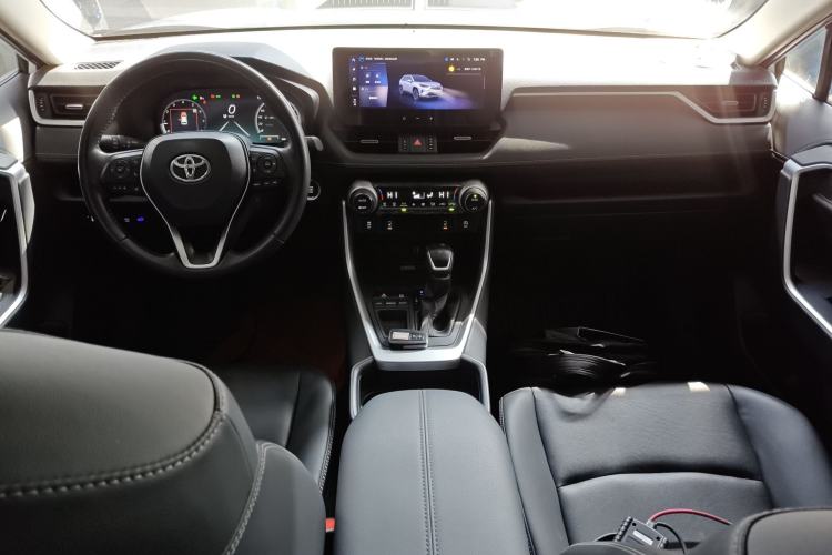 Used Toyota RAV4 2023 2.0L CVT Two-Wheel Drive 20th Anniversary Platinum Edition Center Console