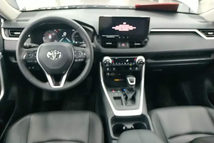 Used Toyota RAV4 2023 2.0L CVT Two-Wheel Drive Fashion Plus Edition Center Console