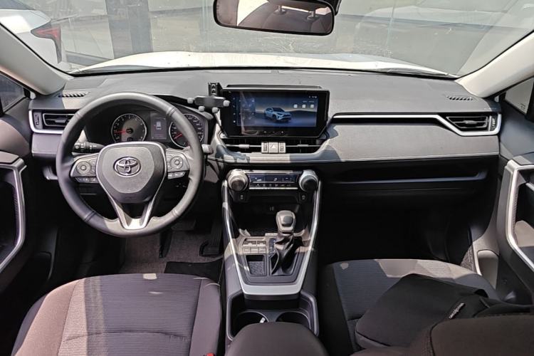Used Toyota RAV4 2023 2.0L CVT Two-Wheel Drive Urban Edition Center Console
