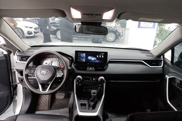 Used Toyota RAV4 2023 2.0L CVT Two-Wheel Drive Urban Edition Center Console