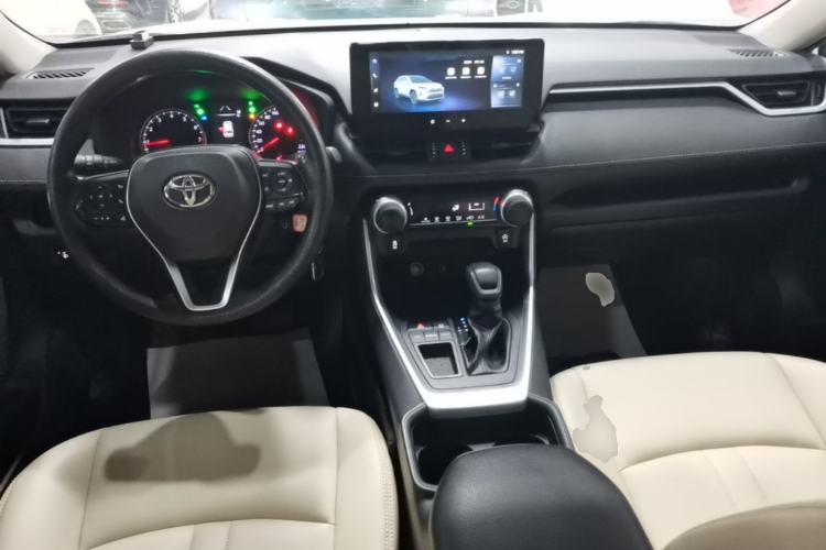 Used Toyota RAV4 2023 2.0L CVT Two-Wheel Drive Urban Edition Center Console