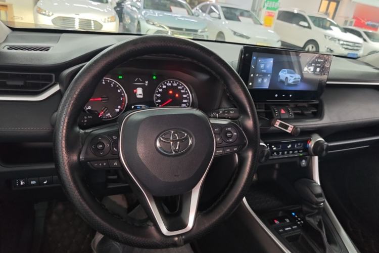 Used Toyota RAV4 2023 2.0L CVT Two-Wheel Drive Urban Edition Center Console