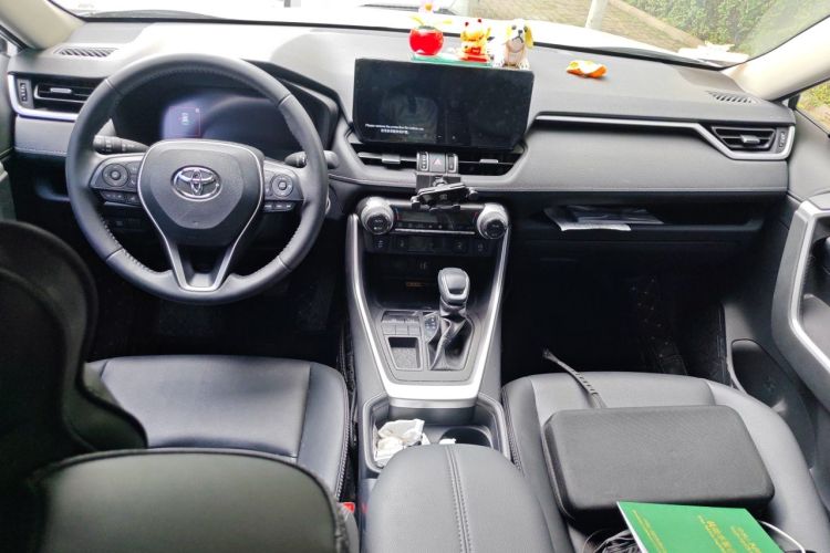 Used Toyota RAV4 2023 2.0L CVT Two-Wheel Drive 20th Anniversary Platinum Edition Center Console