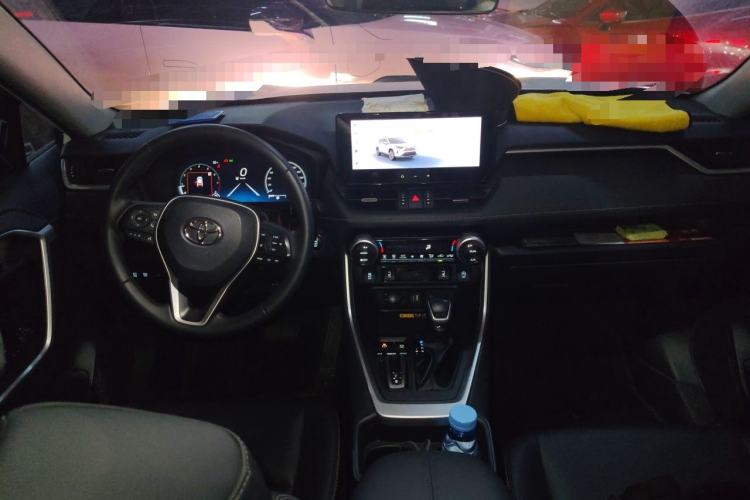 Used Toyota RAV4 2023 2.0L CVT Two-Wheel Drive 20th Anniversary Platinum Edition Center Console