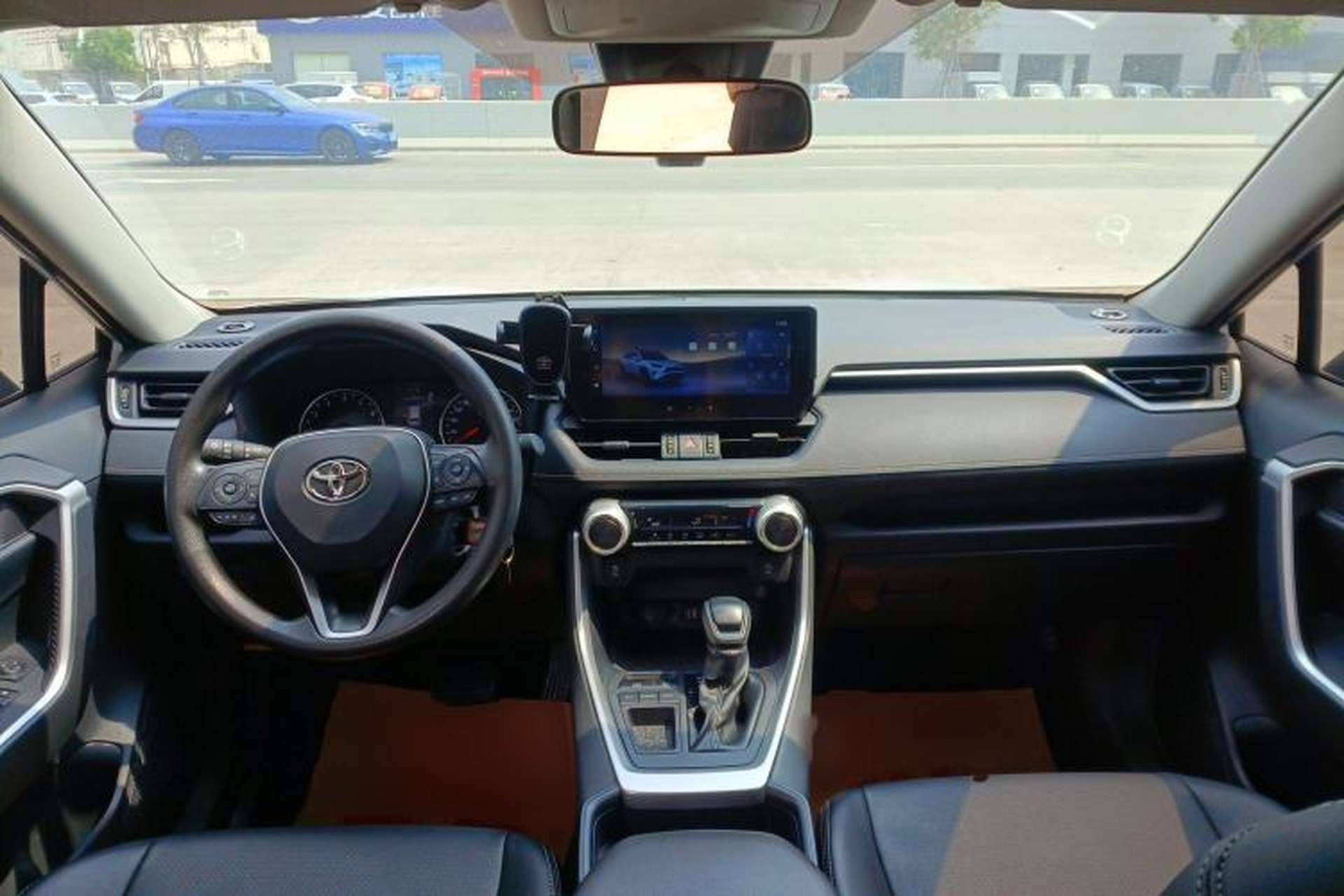 Used Toyota RAV4 2023 2.0L CVT Two-Wheel Drive Urban Edition Center Console