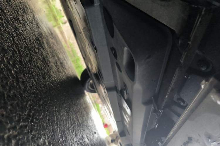 Used Toyota RAV4 2023 2.0L CVT Two-Wheel Drive 20th Anniversary Platinum Edition Chassis Front Left
