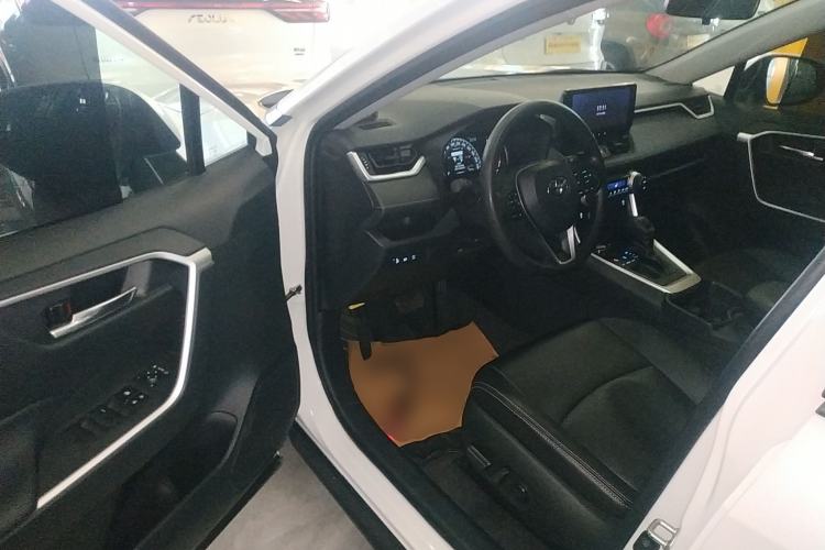Used Toyota RAV4 2023 2.0L CVT Two-Wheel Drive Fashion Edition Driver Seat
