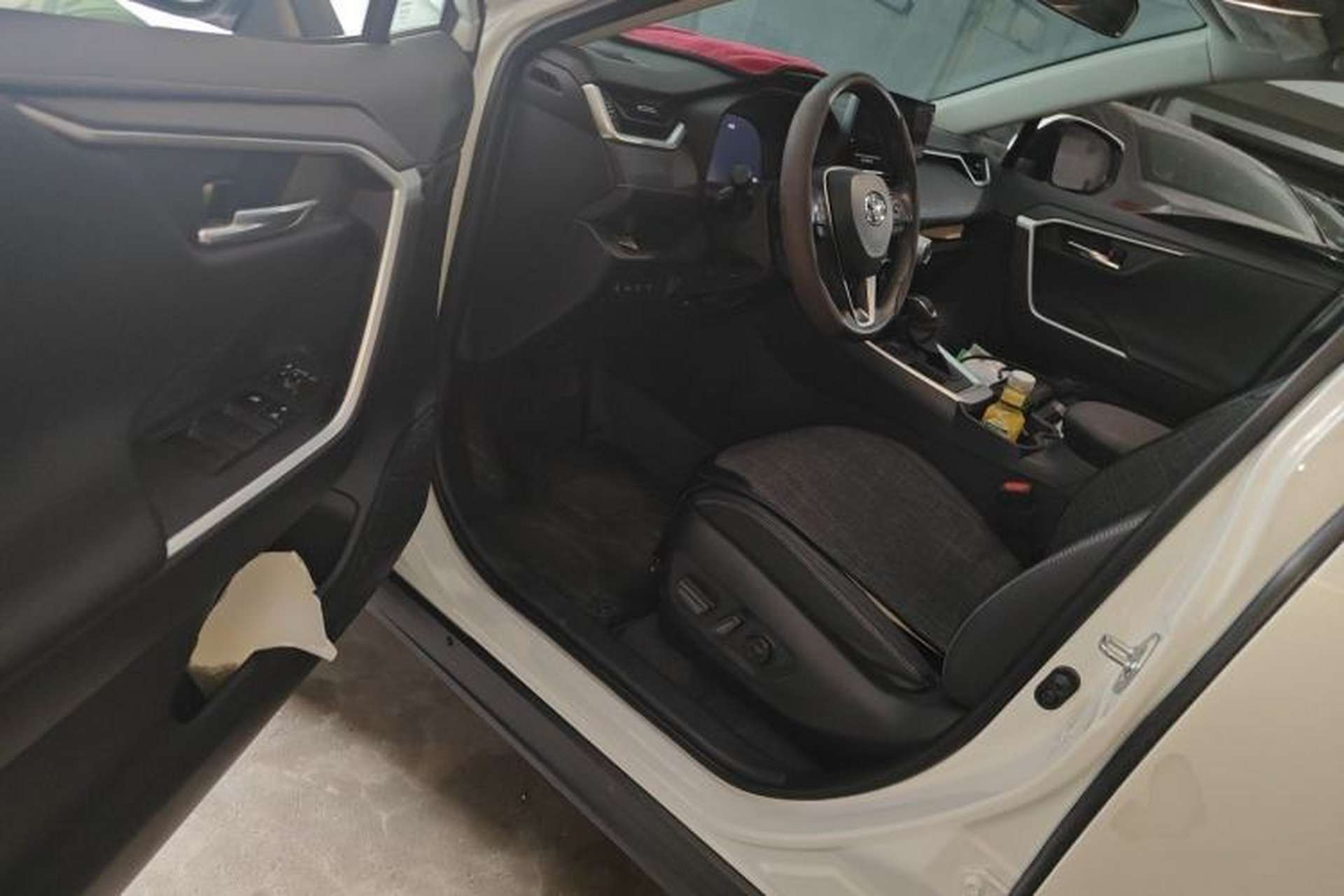 Used Toyota RAV4 2023 2.0L CVT Two-Wheel Drive Fashion Plus Edition Driver Seat