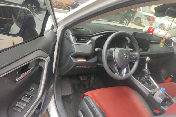 Used Toyota RAV4 2023 2.0L CVT Two-Wheel Drive Fashion Plus Edition Driver Seat