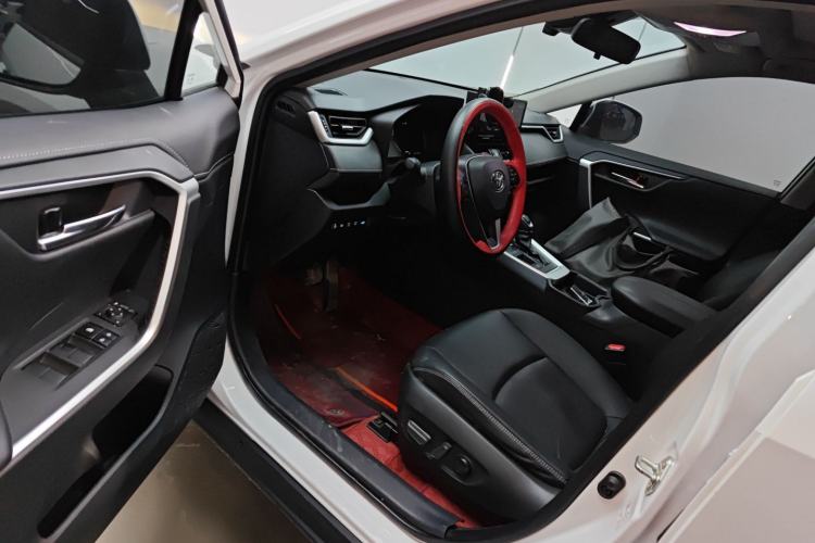 Used Toyota RAV4 2023 Dual-Engine 2.5L E-CVT Two-Wheel Drive Elite Plus Edition Driver Seat