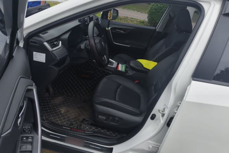 Used Toyota RAV4 2023 Dual-Engine 2.5L E-CVT Two-Wheel Drive Elite Plus Edition Driver Seat