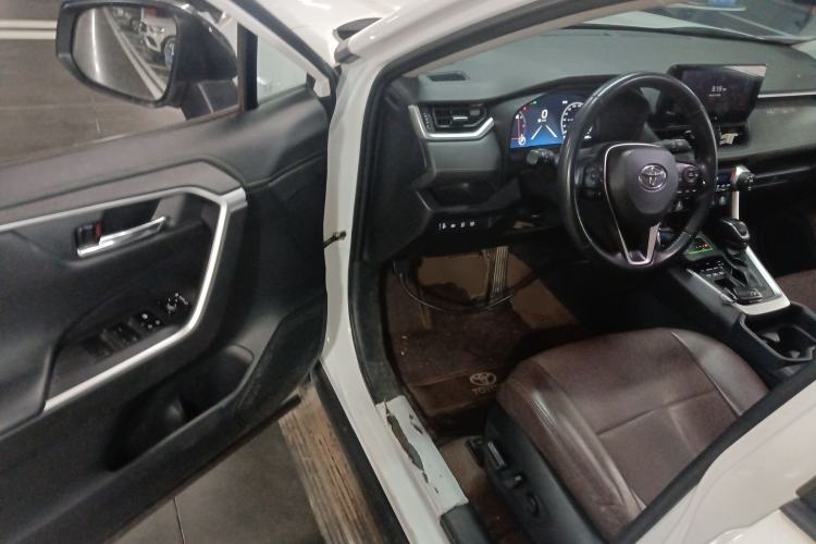 Used Toyota RAV4 2023 2.0L CVT 4x4 Explorer Plus Edition Driver Seat