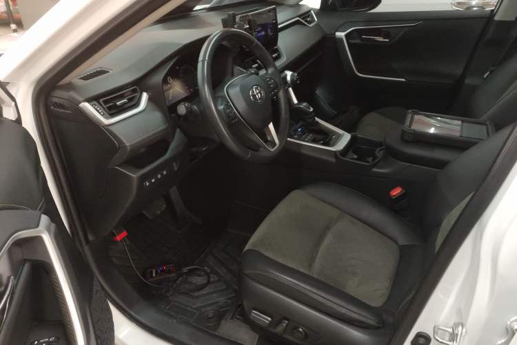 Used Toyota RAV4 2023 2.0L CVT 4x4 Explorer Plus Edition Driver Seat